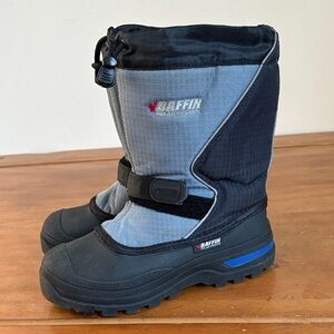 Baffin Mustang Junior Black and Blue Insulated Boots Size 5